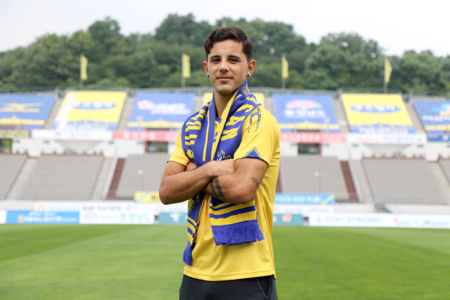 Bruno Moreira Soares, Pemain Enyar Persebaya Rek!