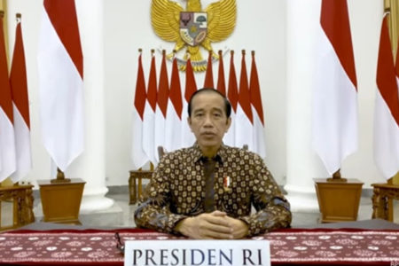 Jokowi Sebaiknya Mengibarkan Bendera Putih