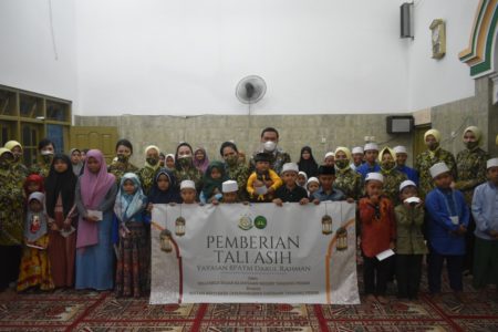 Ikatan Adhyaksa Dharmakarini Tanjung Perak Berbagi Berkah Ramadhan